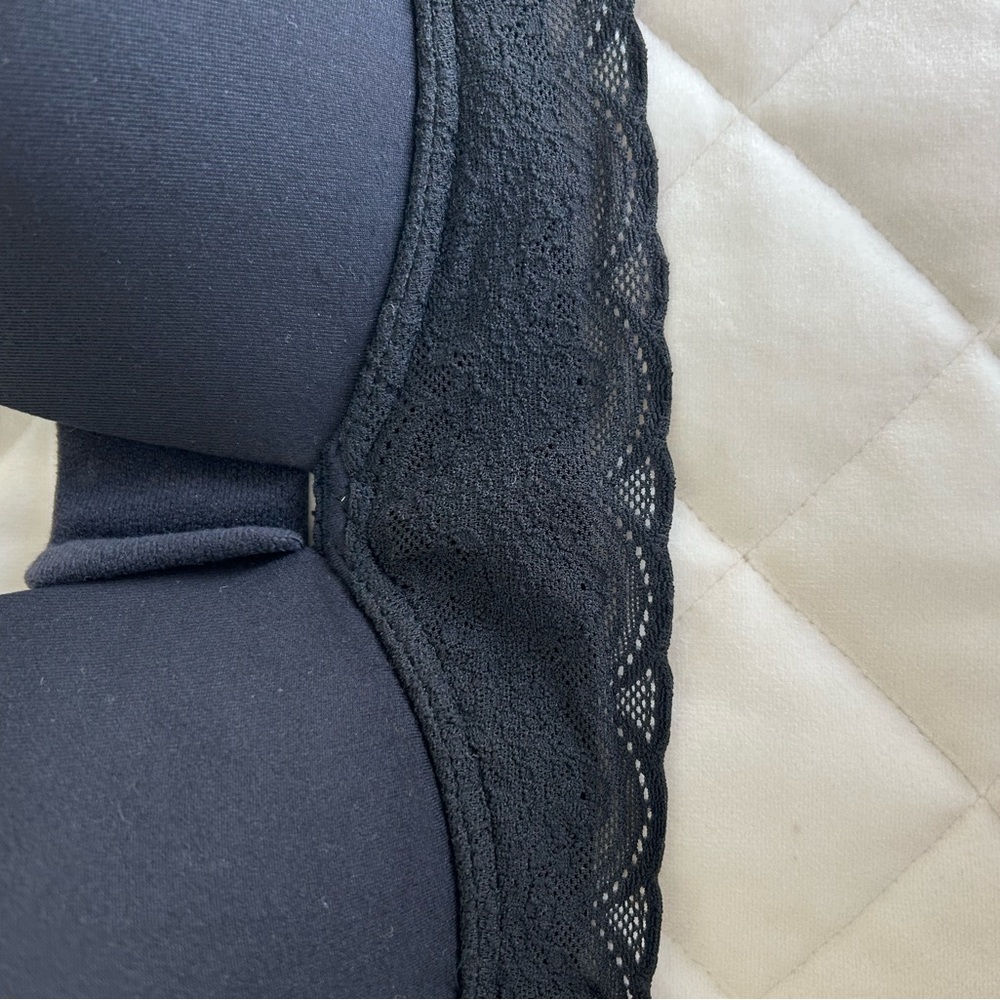 NWT Warner’s bra. Black. 38B. Wire free. From Cloud 9 collection - Picture 6 of 7